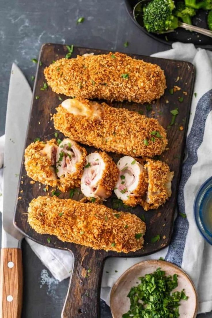 CHICKEN CORDON BLEU